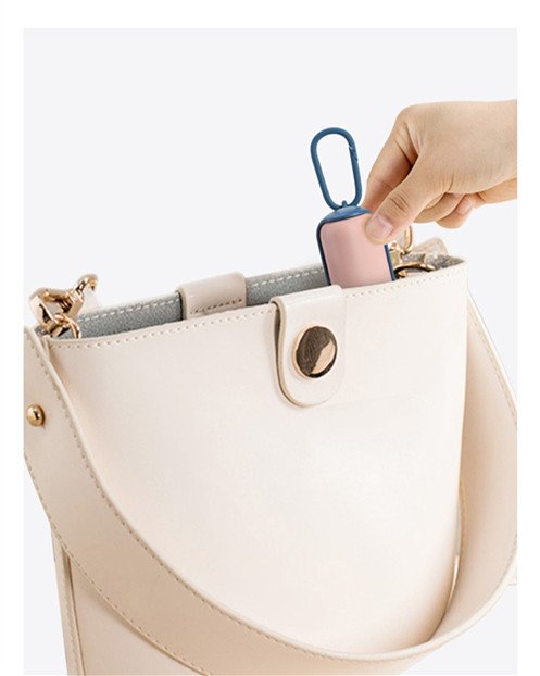 789970640698.jpg Distributeur portable de sacs poubelles pour chats et chiens