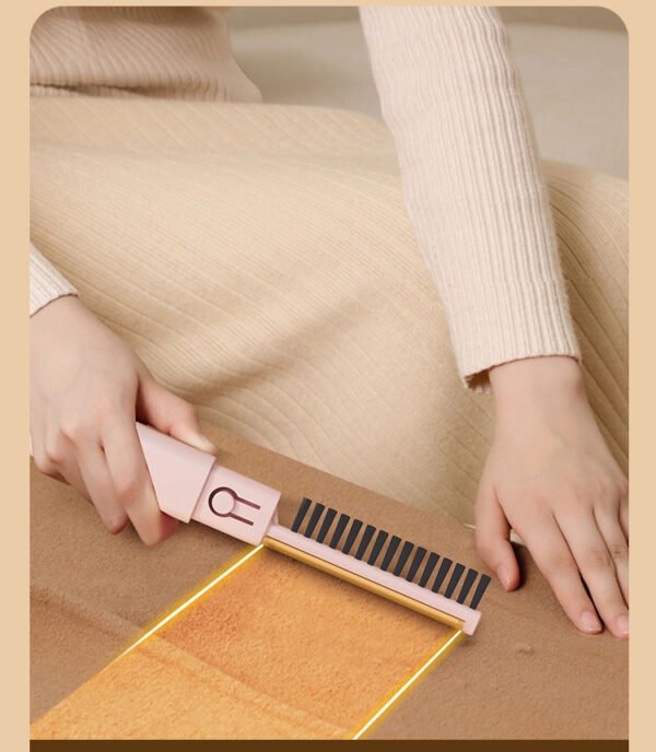 a84634fa-3fb5-47f2-9e66-006066aa7d12.jpg Brosse Anti Poils Tout en 1